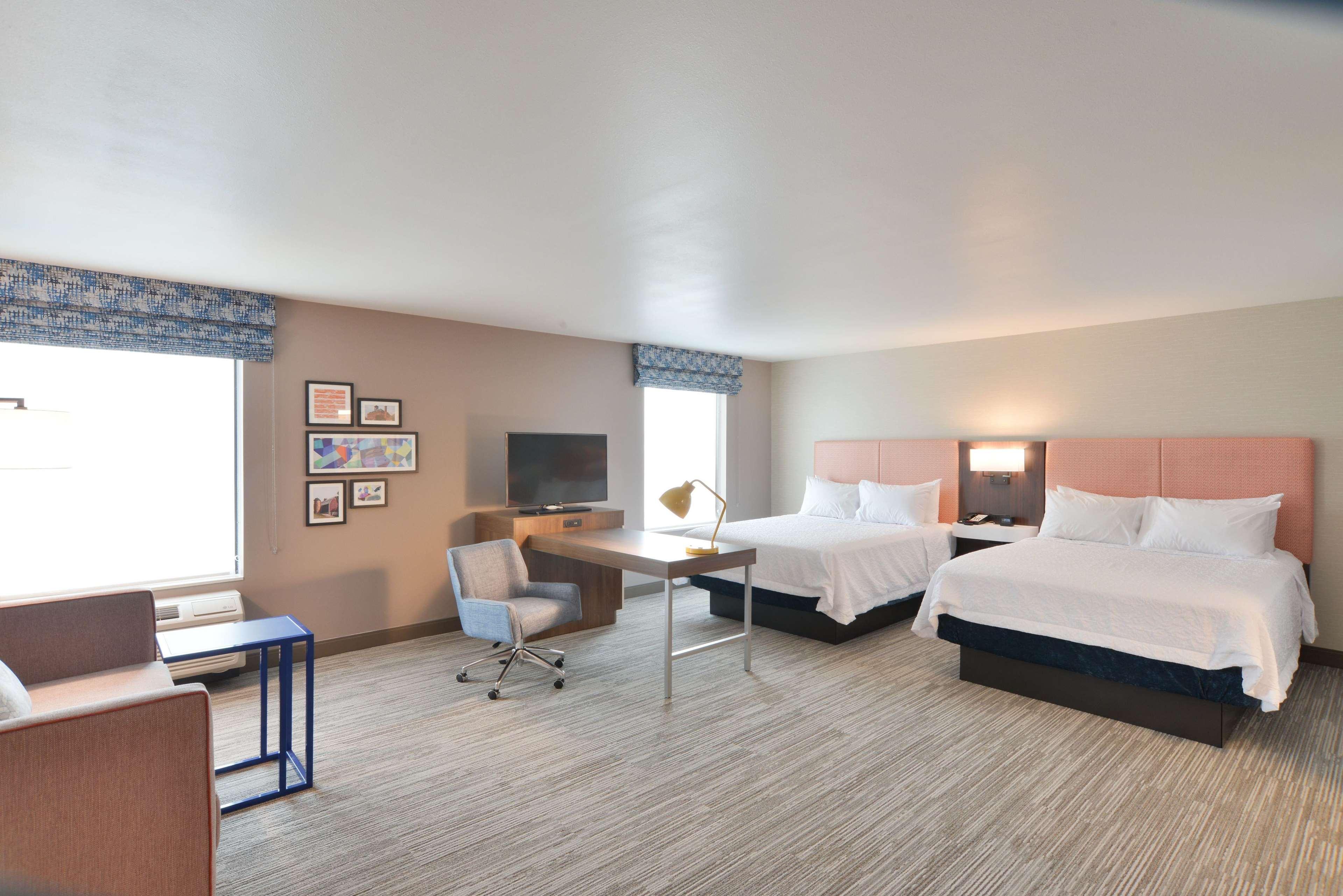 Hampton Inn & Suites Menomonie-Uw Stout Exterior foto